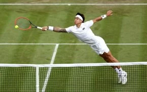 Wimbledon: Comesaña dio el batacazo de la primera ronda y eliminó a Rublev